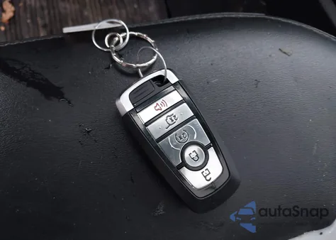 2022 Ford Explorer Xlt z USA, uszkodzony, nr VIN 1FMSK8DH4NGC11746